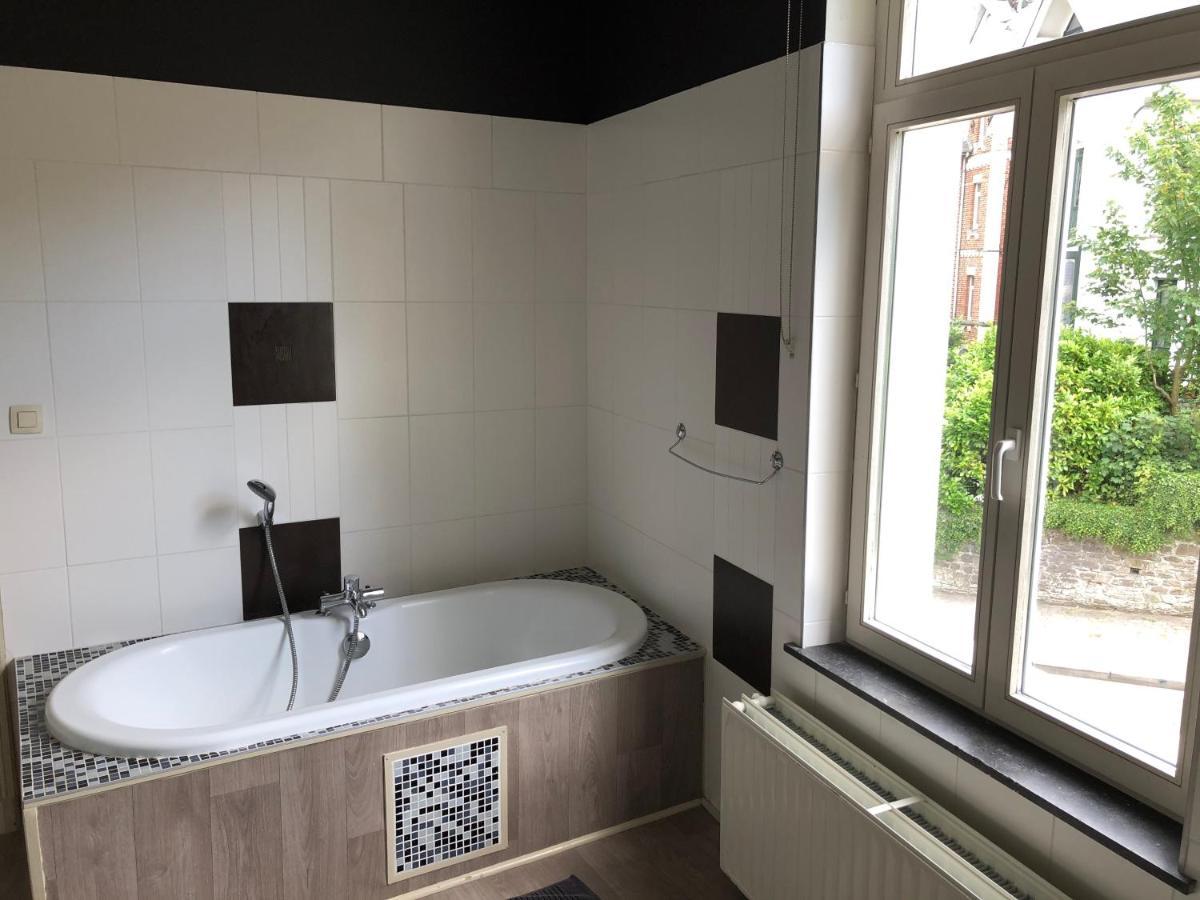 Villa Les Tamaris Spa Exteriör bild