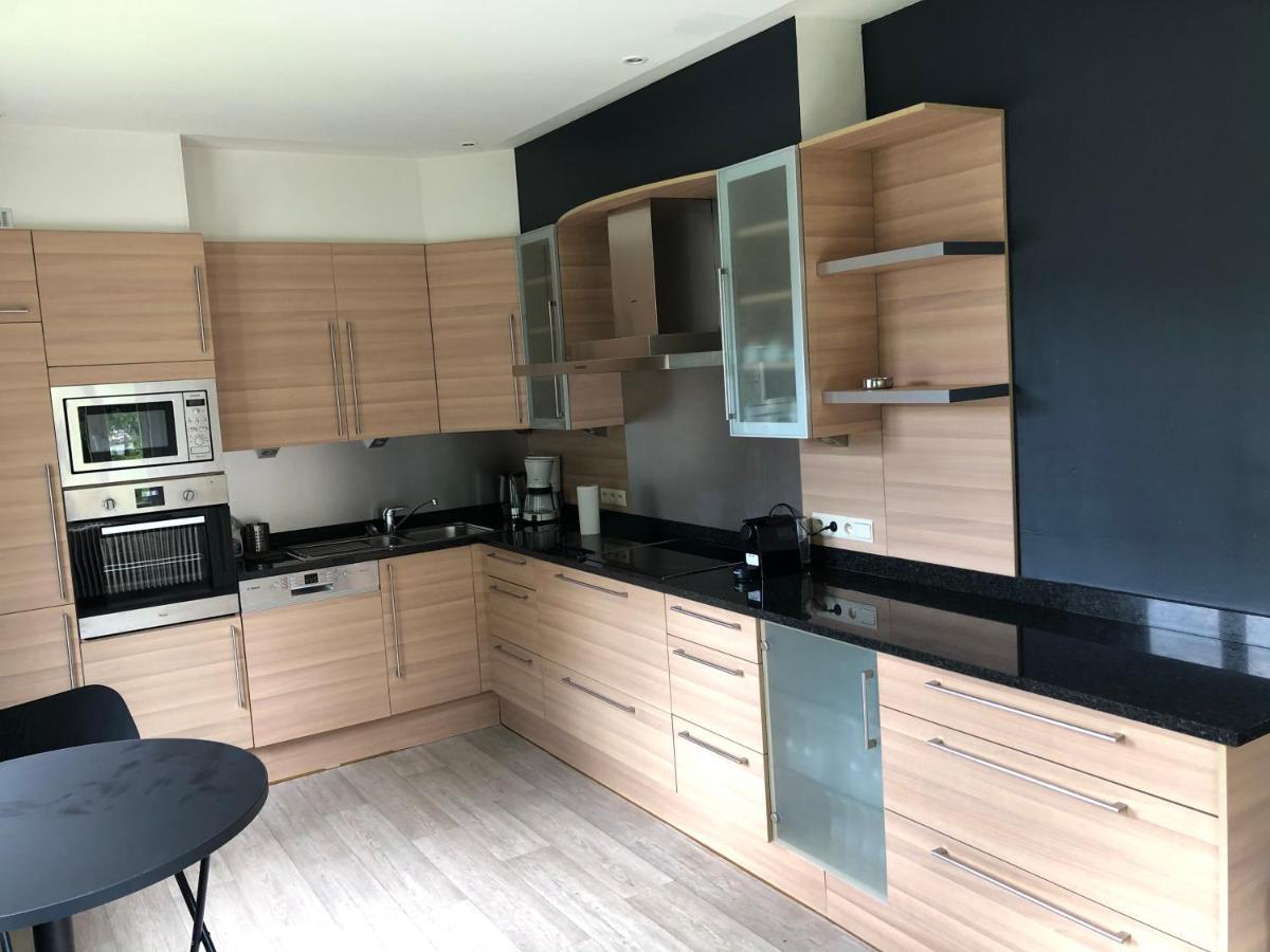 Villa Les Tamaris Spa Exteriör bild